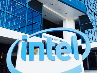 Intel увеличил чистую прибыль на 12,4%