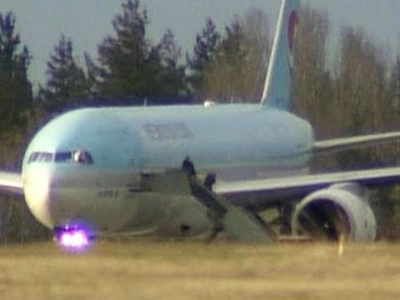Boeing-777 экстренно приземлился в Екатеринбурге из-за больного пассажира