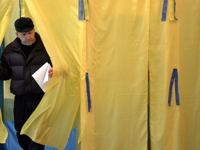 За выборами на Украине наблюдают более 40 стран и международных организаций