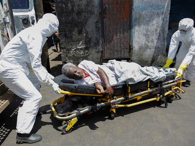 ВОЗ: число жертв Эболы в мире достигло 7588 человек
