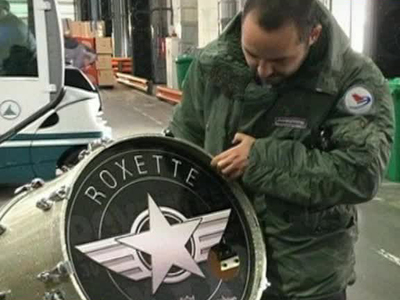 Грузчикам по барабану: багаж группы Roxette вскрыли поклонники-экспедиторы