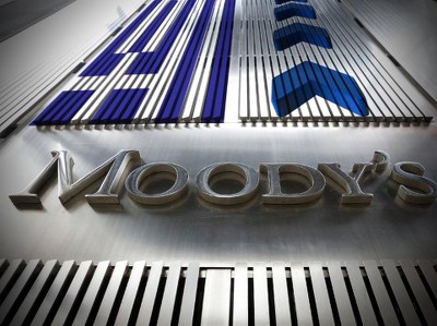 Moody's ждет слабый рост экономики РФ в 2015 г.