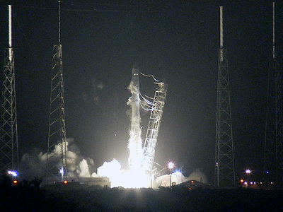Компания SpaceX вывела в космос сразу два спутника
