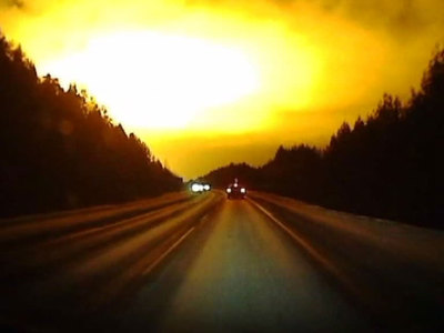 Вспышка под Екатеринбургом: метеорит, НЛО или секретный пуск ракеты