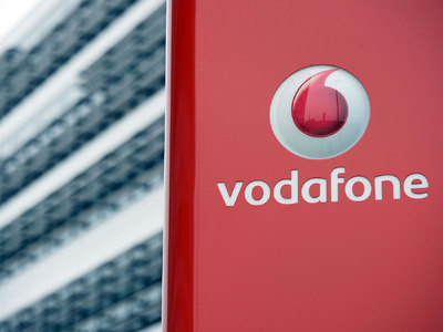 Vodafone будет продавать YotaPhone 2