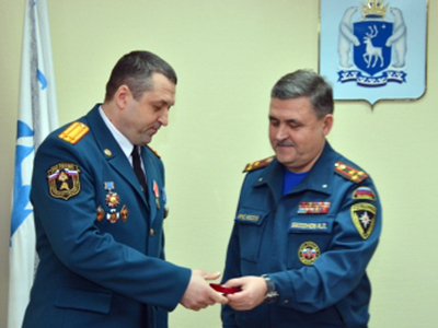 Пожарных Ямала наградили за спасение электростанции
