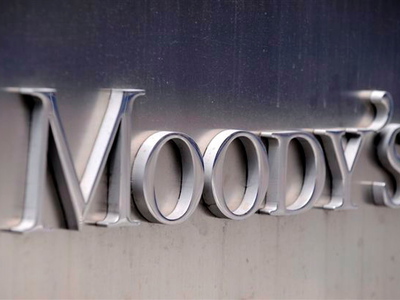 Moody's понизило рейтинги 14 российских компаний