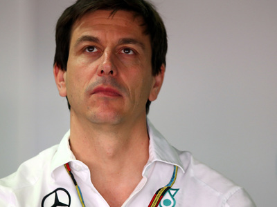 Директор Mercedes Вольфф: команды Marussia и Caterham были обмануты