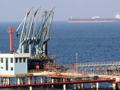 Экстремисты захватили два нефтяных месторождения в Ливии