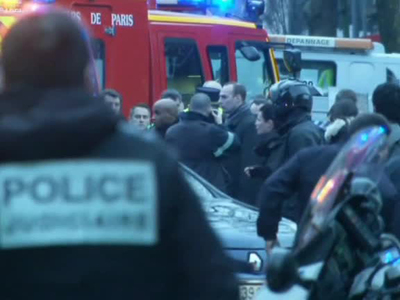 Охота на террористов: французская полиция осматривает дом за домом