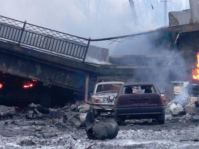 На Горловку сбросили 500-килограммовые авиабомбы. Центр Донецка обесточен