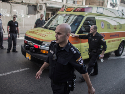 Теракт в Тель-Авиве: экстремист порезал десять пассажиров автобуса