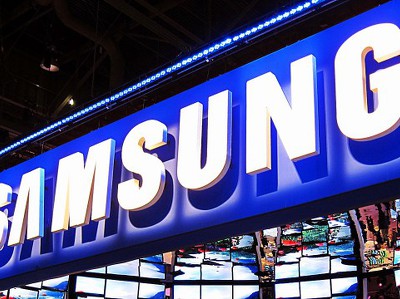 Чистая прибыль Samsung упала на 27%