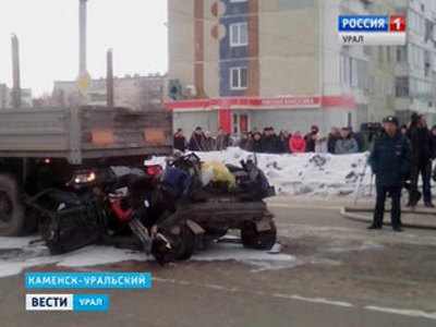 В страшной аварии в Каменске-Уральском погибли три человека