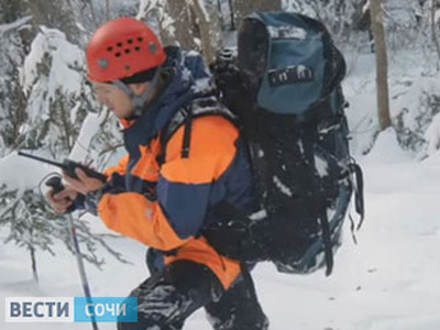 В горах Сочи вторые сутки ищут пропавшего горнолыжника