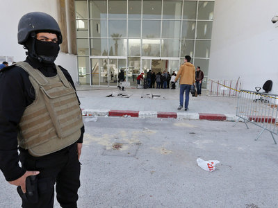 Тунис: солдат открыл огонь по сослуживцам