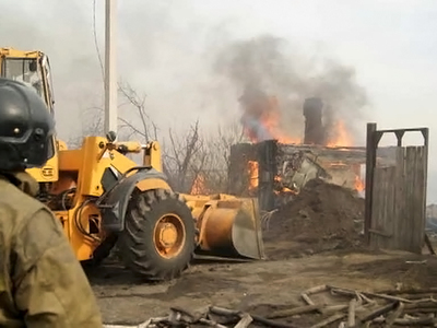 Пожары в Хакасии: сильный ветер сохранится на сутки