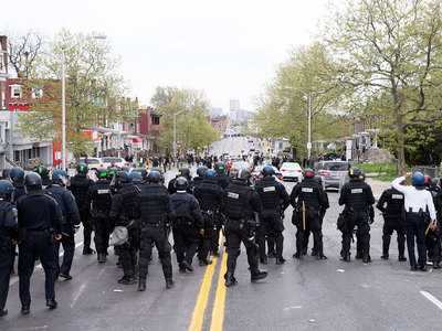 Беспорядки в Балтиморе вспыхнули с новой силой