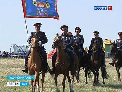 Конный отряд казаков-участников похода в честь юбилея Победы прибыл на Дон