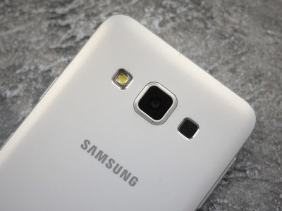 Samsung отняла у Apple титул крупнейшего производителя смартфонов