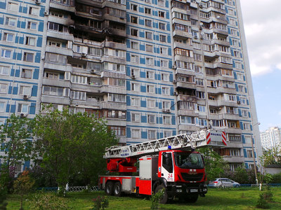 На Коломенской набережной в Москве горел многоэтажный дом