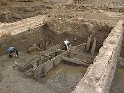 В центре Калининграда археологи обнаружили подземный ручей