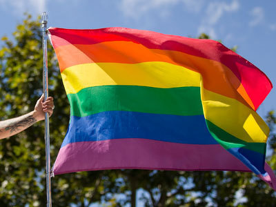 Запретить пропаганду гомосексуализма хотят 77 процентов россиян