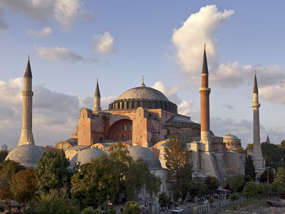 Стамбульский собор Святой Софии требуют снова превратить в мечеть