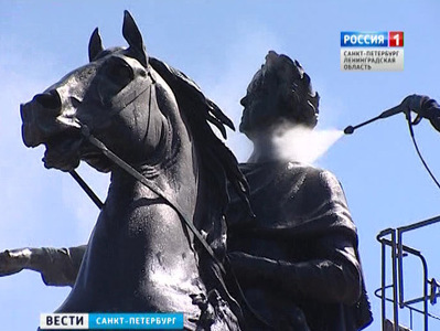 Ко дню рождения Петербурга приведут в порядок все памятники Петру I
