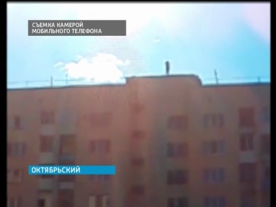 В городе Октябрьском четырнадцатилетняя школьница спрыгнула с крыши девятиэтажки