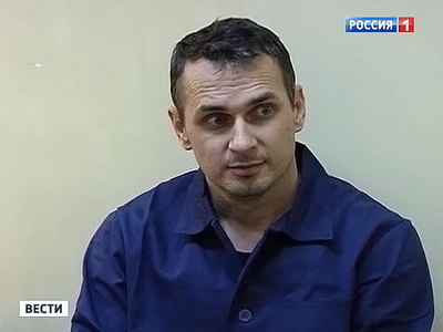 Суд в Москве продлил арест украинскому режиссеру Сенцову
