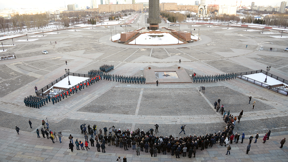 Поклонная гора в москве 9 мая 2024. Поклонная гора в Москве 2024. Поклонная гора в Москве 2023. Поклонная гора площадка. Поклонная гора фото 2022.