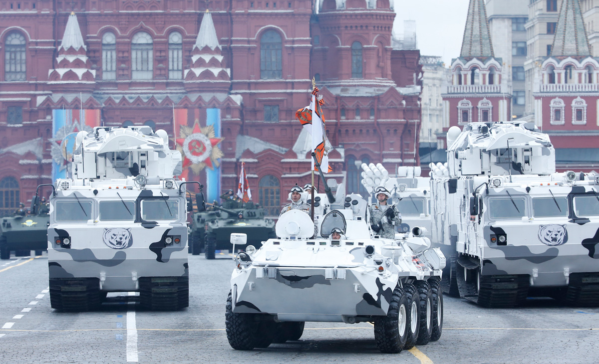 Военная техника на параде в москве